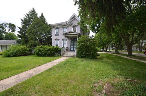 727 W Center Street, Whitewater, WI, 53190 | Card Image