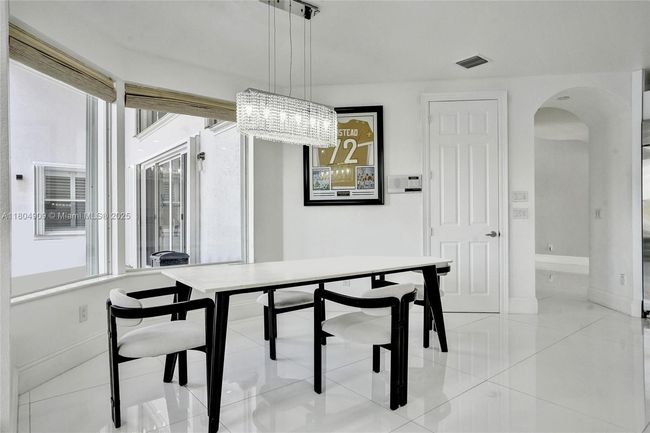 10457 Laurel Rd, House other with 6 bedrooms, 6 bathrooms and null parking in Davie FL | Image 18