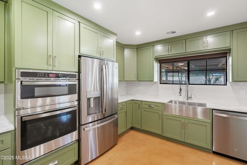 2909 E Arroyo Chico, Tucson, AZ, 85716-5652 | Card Image