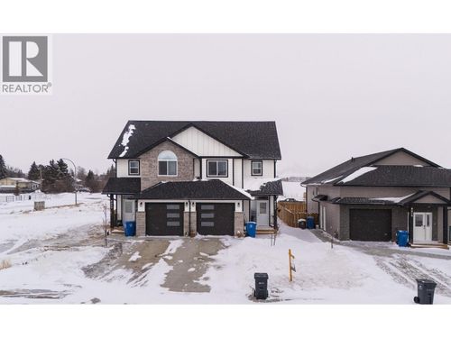 8423 81 St, Fort St John, BC, V1J0P4 | Card Image