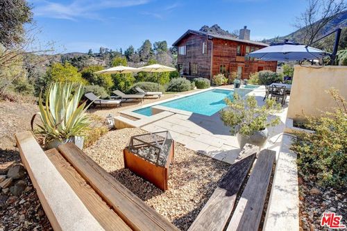 1850 Olivera Dr, Agoura Hills, CA, 91301-2952 | Card Image