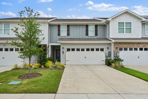 233 Berthe Ct, Cedar Hill, TX, 75104-2904 | Card Image