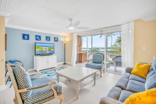 101-200 Harborview Dr, Tavernier, FL, 33070-2601 | Card Image