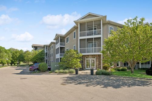 apt-316-110696 Village Rd, Chaska, MN, 55318-1412 | Card Image
