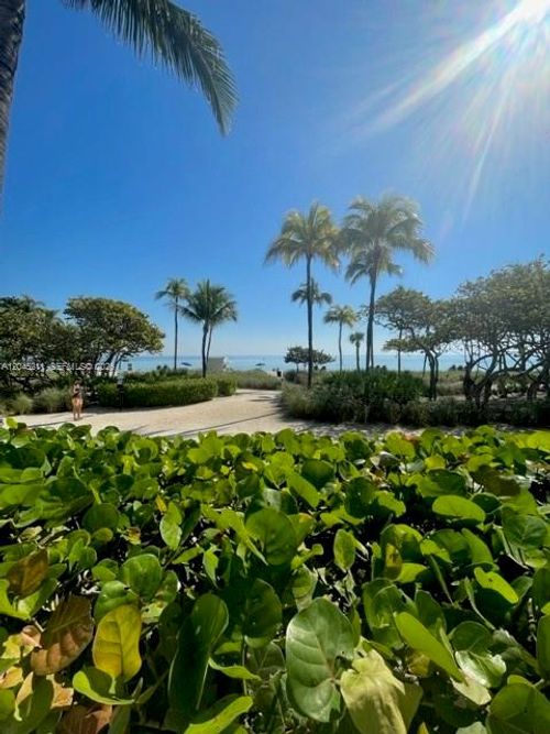 201-10275 Collins Ave, Bal Harbour, FL, 33154-1417 | Card Image