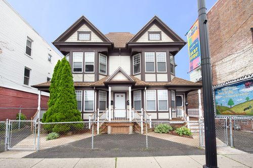 fl-2nd-527 E Main St, Bridgeport, CT, 06608-2328 | Card Image