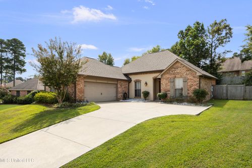 531 Willow Valley Cir, Brandon, MS, 39047-7068 | Card Image
