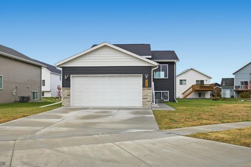 1029 Highland Ln W, West Fargo, ND, 58078-8891 | Card Image