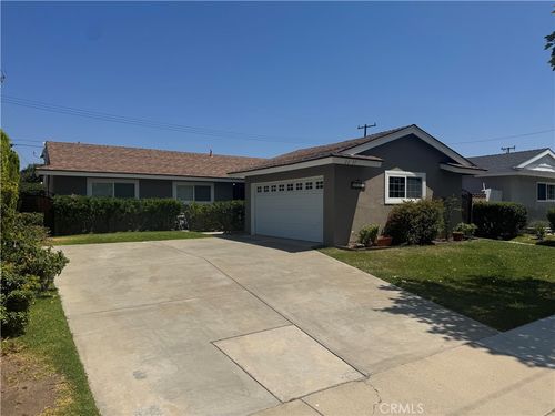 22537 Paraguay Dr, Saugus, CA, 91350-2345 | Card Image