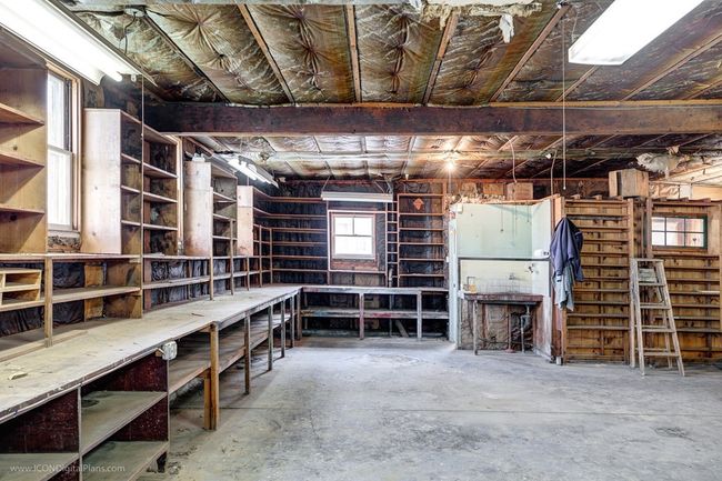 99 Nashua St, Home with 0 bedrooms, 1 bathrooms and 2 parking in Fall River MA | Image 15