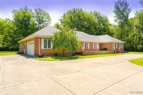 2275 Hess Rd, Appleton, NY, 14008-9652 | Card Image