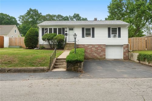 19 Paulette Dr, Coventry, RI, 02816-7759 | Card Image