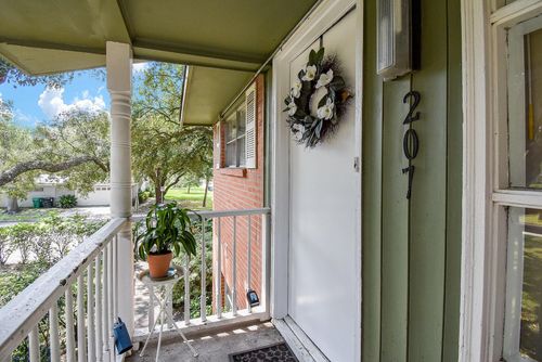 207-5542 Holly St, Houston, TX, 77081-7433 | Card Image