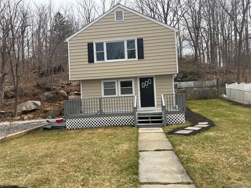 12 Montrose Dr, Carmel, NY, 10512-6607 | Card Image