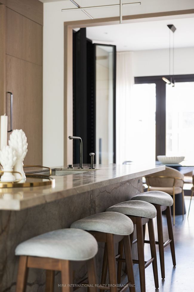 48 Shaftesbury Ave, House attached with 4 bedrooms, 5 bathrooms and null parking in Toronto ON | Image 10