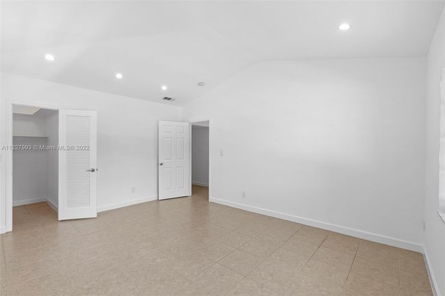 4995 Ponce De Leon Blvd / 1050 Sistina Av, Home with 0 bedrooms, 0 bathrooms and 8 parking in Coral Gables FL | Image 27