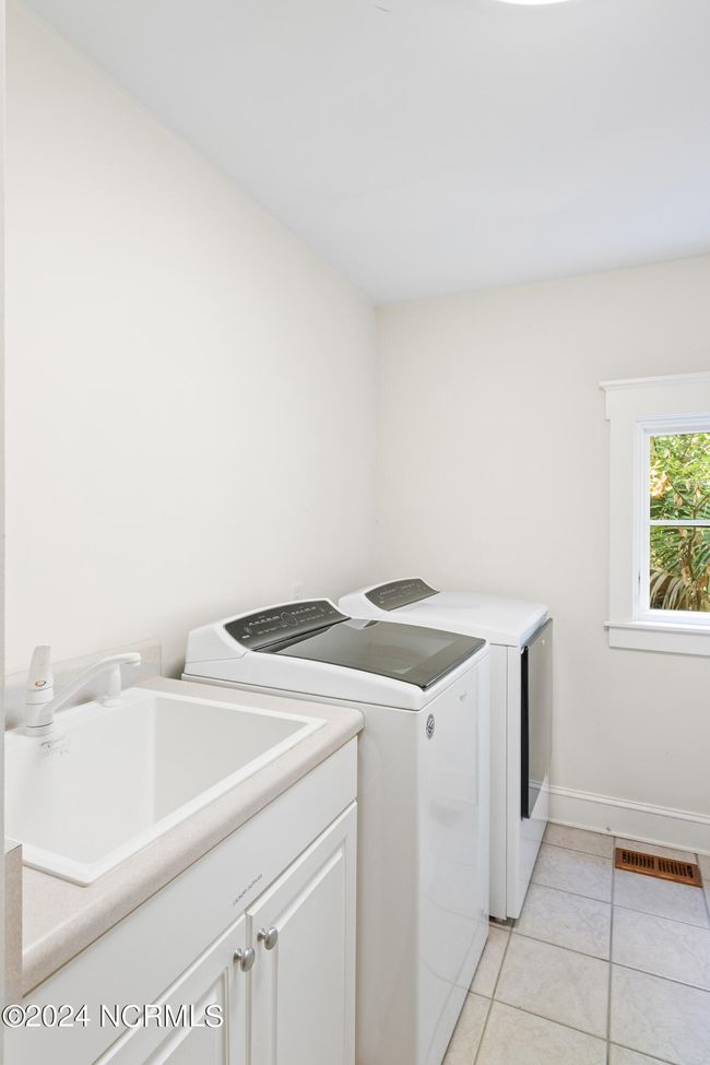 206 N Bald Head Wynd, House other with 3 bedrooms, 4 bathrooms and 2 parking in Bald Head Island NC | Image 35