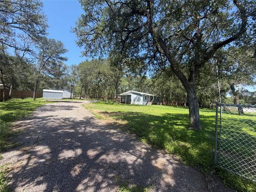 175 Scarlet Oaks Dr, Dale, TX, 78616-4019 | Card Image