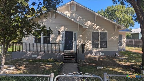 115 Hickman St, Liberty Hill, TX, 78642-4298 | Card Image