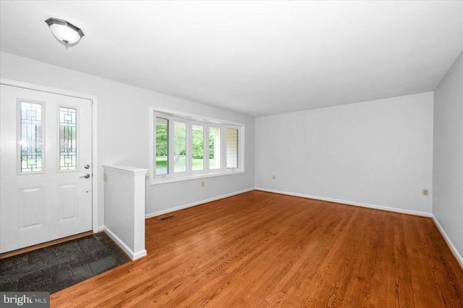 4211 Spring View Ct, House other with 5 bedrooms, 5 bathrooms and null parking in Jefferson MD | Image 5
