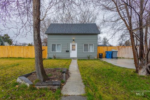 1323 S 11th St, Nampa, ID, 83651 | Card Image