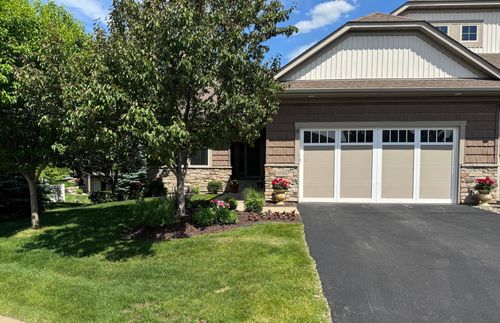10788 Lyndale Bluffs Trl, Bloomington, MN, 55420-5653 | Card Image