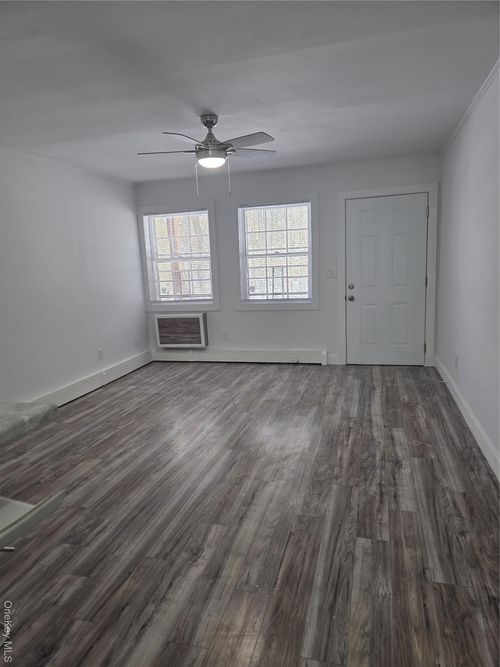 44-1 Huguenot St, New Paltz, NY, 12561-1710 | Card Image