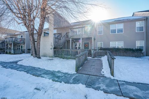 558 London Ct, Egg Harbor Township, NJ, 08234 | Card Image