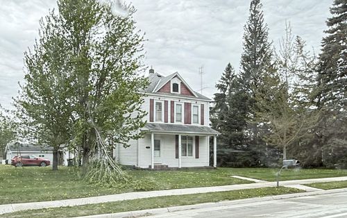 324 E Maple Street, Sacred Heart, MN, 56285 | Card Image