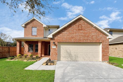 2142 Vermillion Oak St, Fresno, TX, 77545-2062 | Card Image