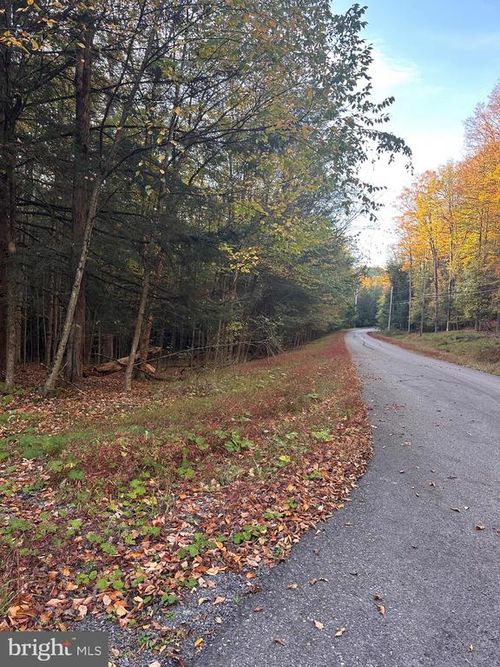 L #422 SECTION 25 Corner Of Calabash Ct And Devils Kay Ct, DU BOIS, PA, 15801 | Card Image