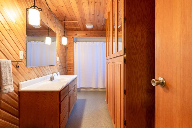 925 W Spruce St, House other with 3 bedrooms, 2 bathrooms and null parking in Missoula MT | Image 39