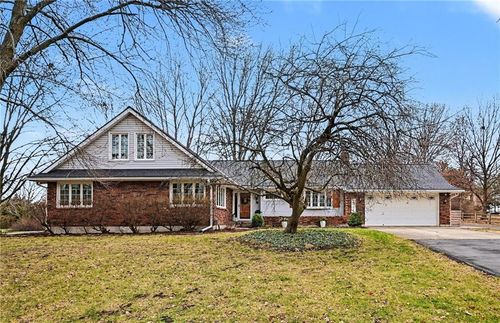 15226 Country Ln, Kearney, MO, 64060-8004 | Card Image