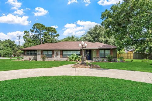 5803 5th St, Danbury, TX, 77534-9601 | Card Image