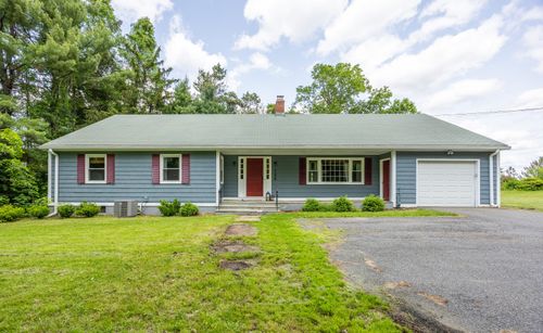 126 Newfield St, Middletown, CT, 06457-2528 | Card Image