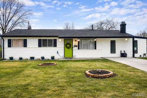 710 Central Pkwy, Florissant, MO, 63031-1808 | Card Image