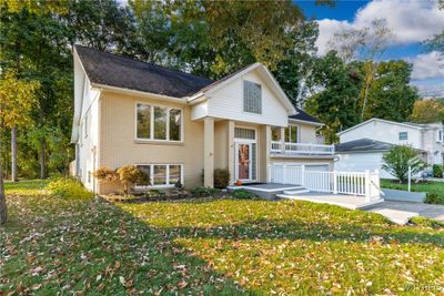 90 Amberwood Drive, House other with 4 bedrooms, 3 bathrooms and null parking in Grand Island NY | Image 2