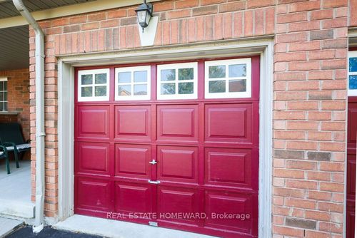 29 Beer Crescent, Ajax, ON, L1S0A4 | Card Image