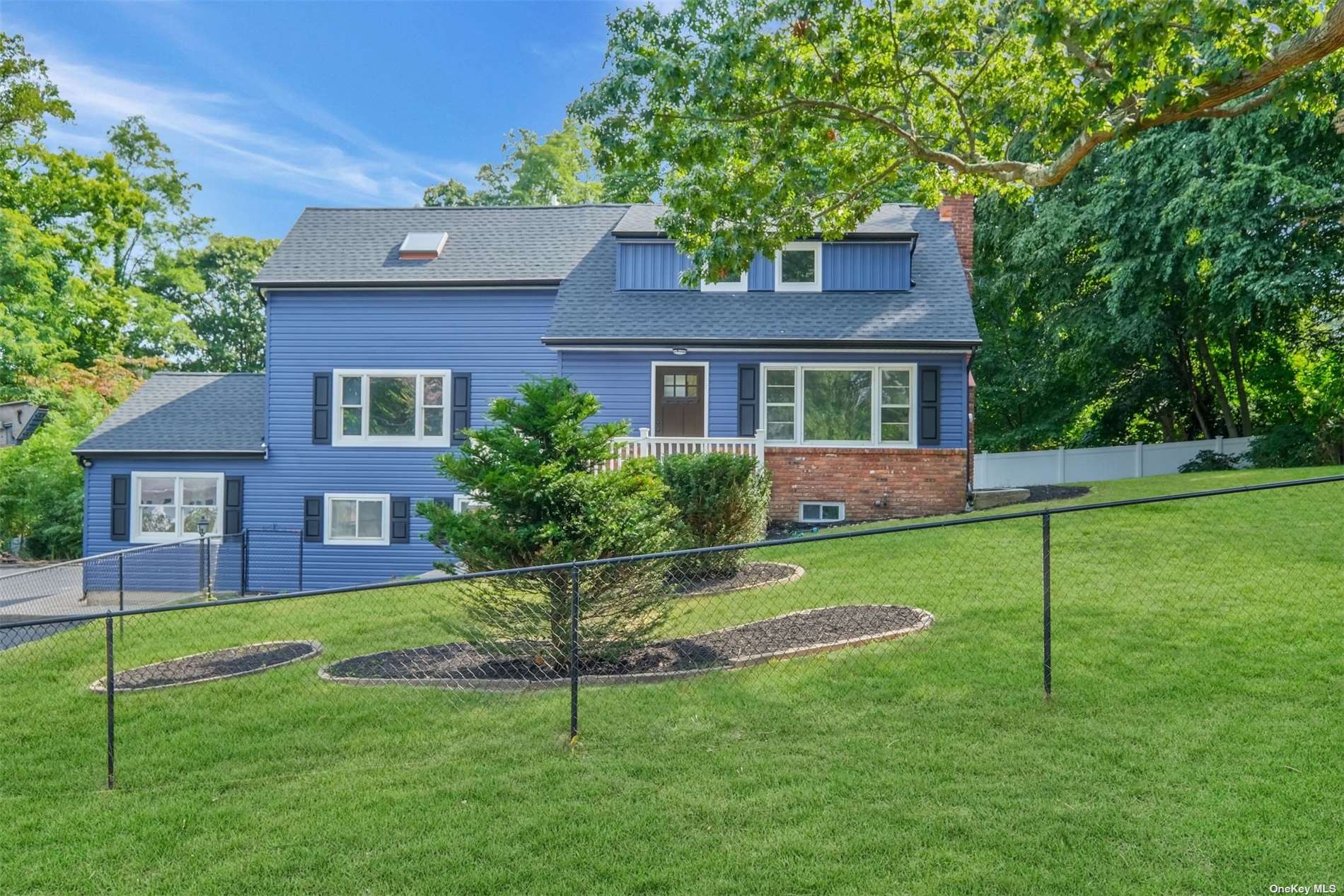 Juniper Rd, Kings Park, NY 11754