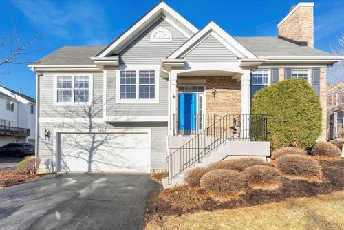 536 Richard Brown Blvd, Volo, IL, 60073-5935 | Card Image