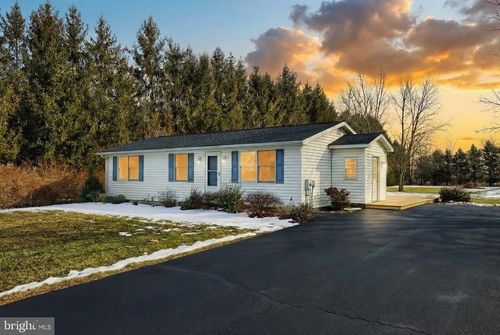 364 Sunset Rd, Orrtanna, PA, 17353-9749 | Card Image