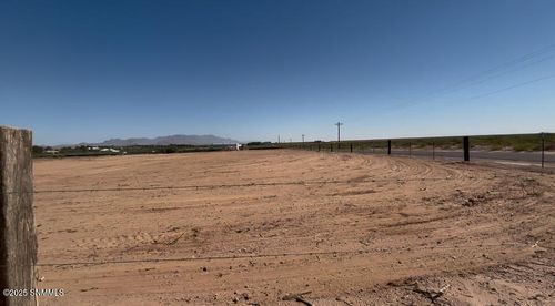 1001 Finley St, Chaparral, NM, 88081-7433 | Card Image