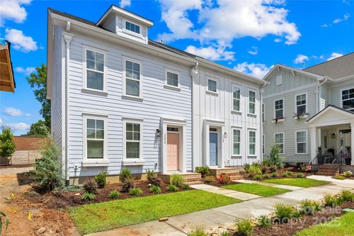 266 Gilead Rd, Huntersville, NC, 28078-6897 | Card Image
