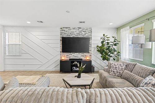 9839 Poplar Point Ave, Las Vegas, NV, 89178-6315 | Card Image