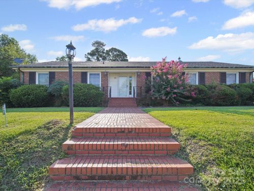 202 Greenwood Ln, Wadesboro, NC, 28170-2285 | Card Image