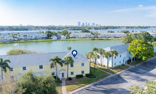 d-123 Seahorse Dr Se, ST PETERSBURG, FL, 33705-6429 | Card Image
