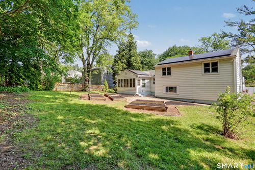 42 Carroll Rd, Hamden, CT, 06517-2608 | Card Image