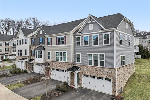 151 Curtis Ct, Pittsburgh, PA, 15237-7908 | Card Image