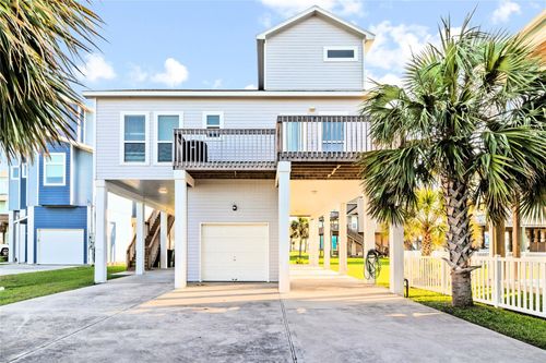 4114 Defender Ln, Galveston, TX, 77554-6604 | Card Image
