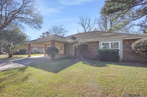 8900 Shadow Bluff Ave, Denham Springs, LA, 70726-6130 | Card Image